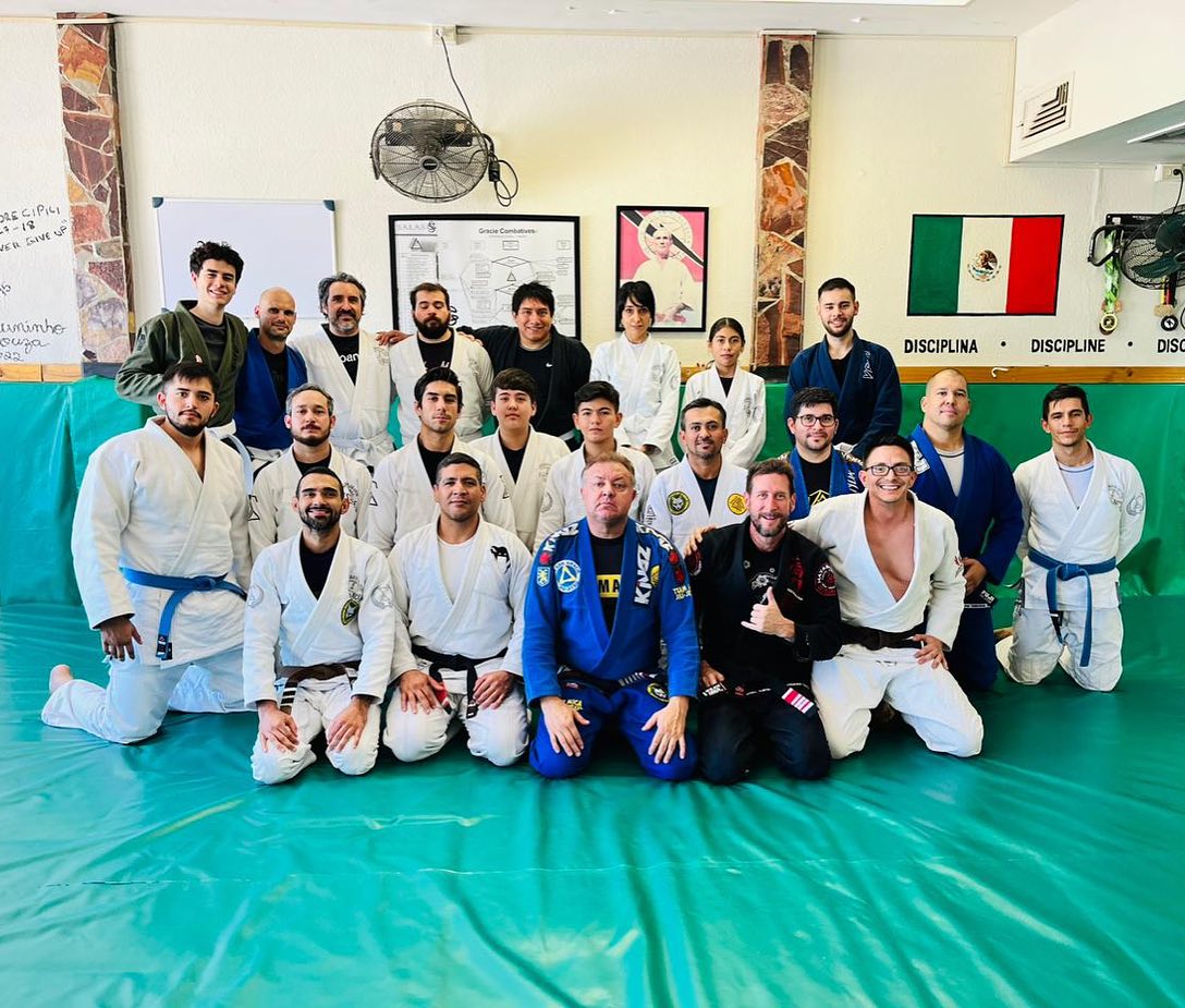 Mika visitando nuestra academia - Conexión directa Gracie Humaita